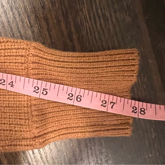 House of Harlow 1960 Camel Cropped Ribbed Sweater - Picture 6 of 9